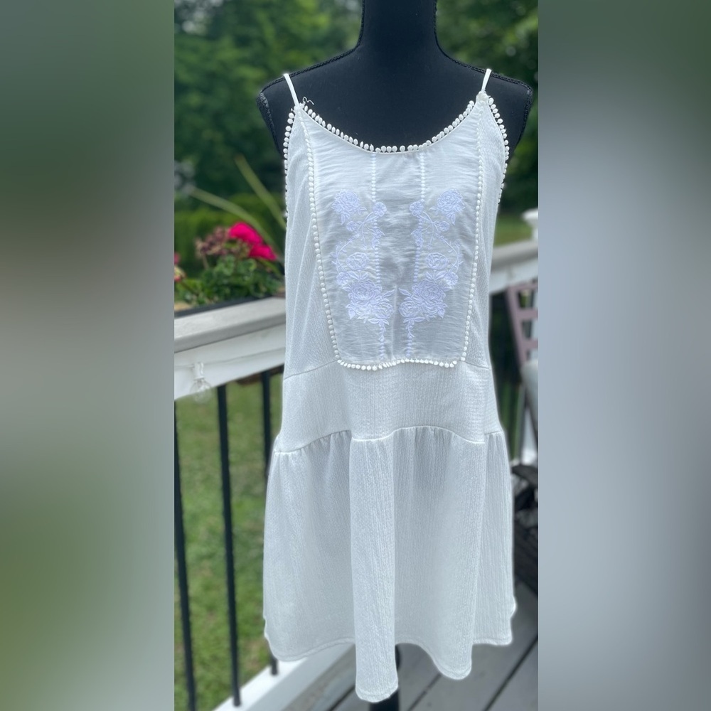 Zara Elegant White Mini Dress with Floral Accents